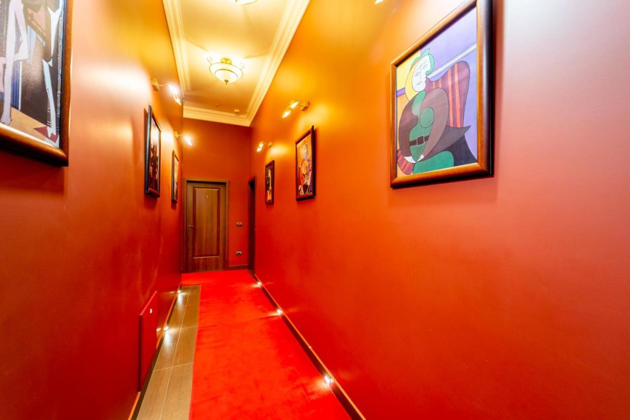 Picasso Boutique Hotel Arad Esterno foto