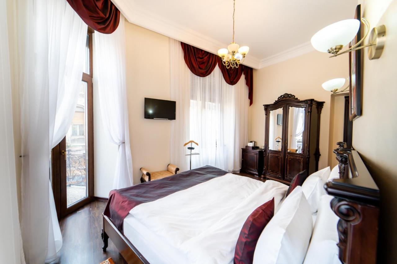 Picasso Boutique Hotel Arad Esterno foto