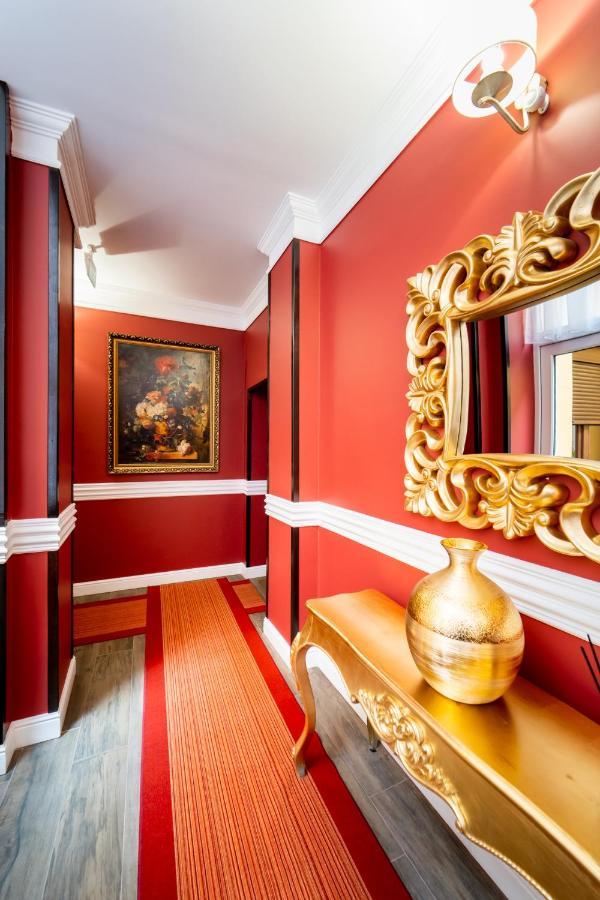 Picasso Boutique Hotel Arad Esterno foto