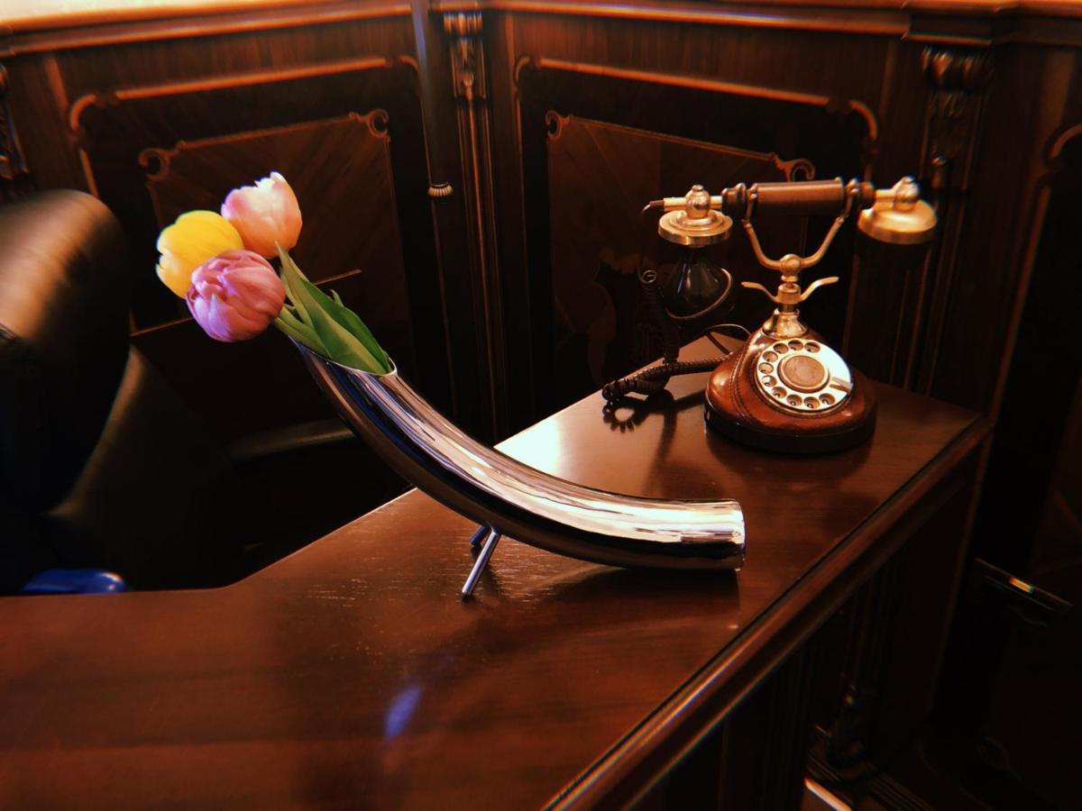 Picasso Boutique Hotel Arad Esterno foto