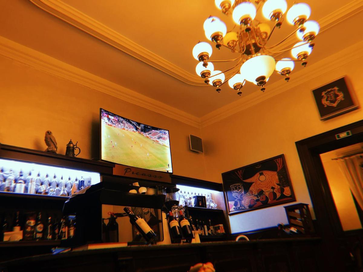Picasso Boutique Hotel Arad Esterno foto