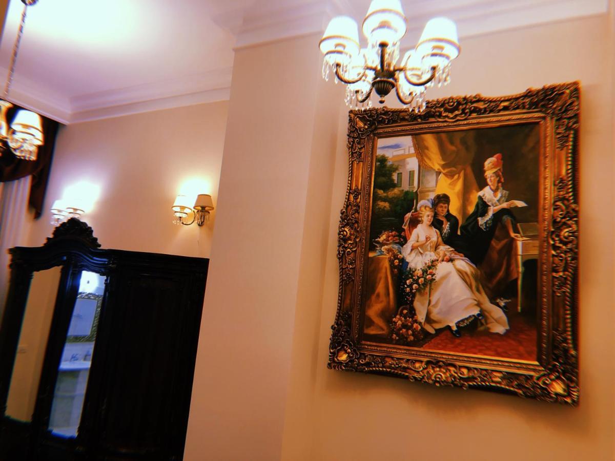 Picasso Boutique Hotel Arad Esterno foto