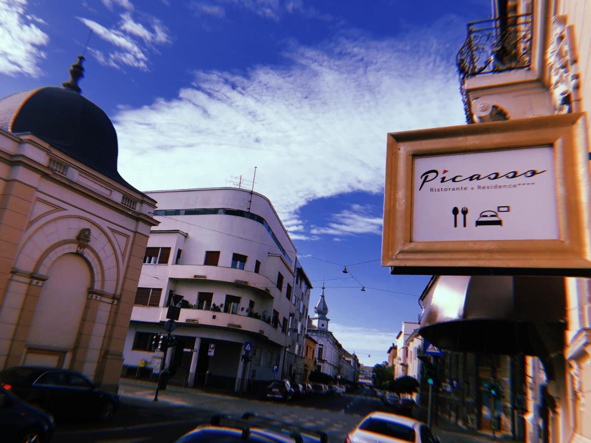Picasso Boutique Hotel Arad Esterno foto