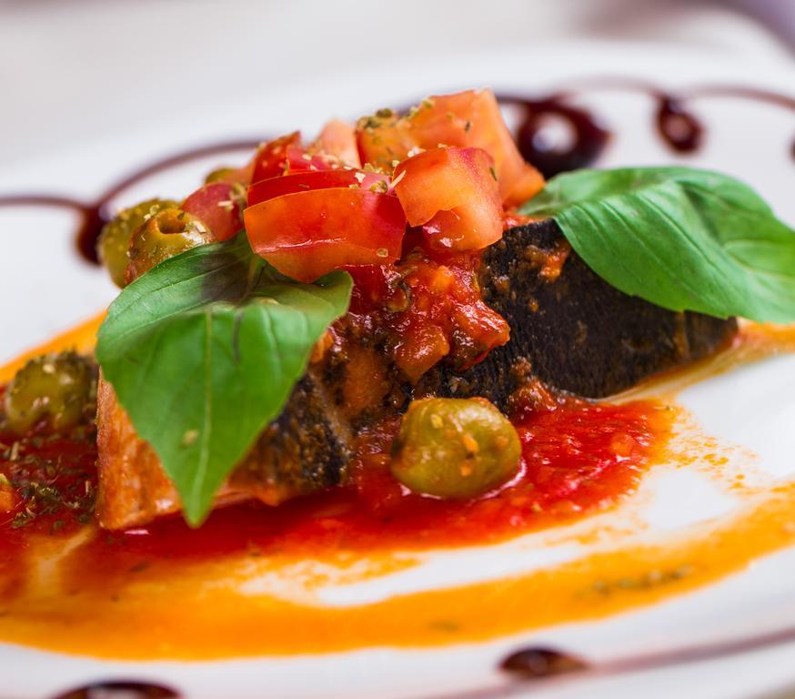 Picasso Boutique Hotel Arad Esterno foto